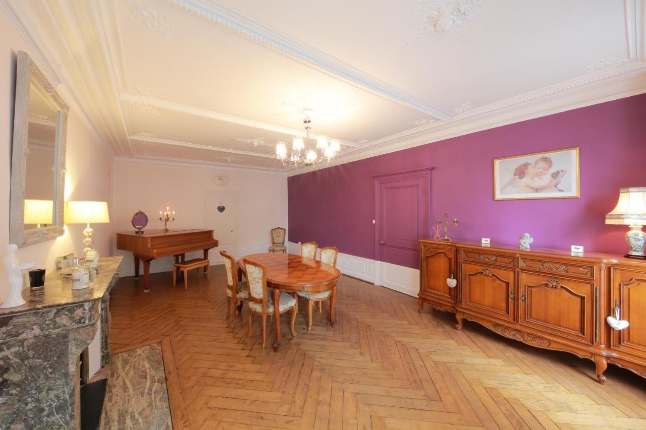 Bed and Breakfast La Loge Des Fees Latille Экстерьер фото